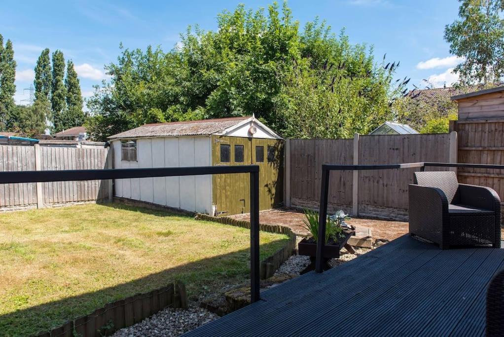 Modern Three Bedroom Home In Castle Donington Exterior photo